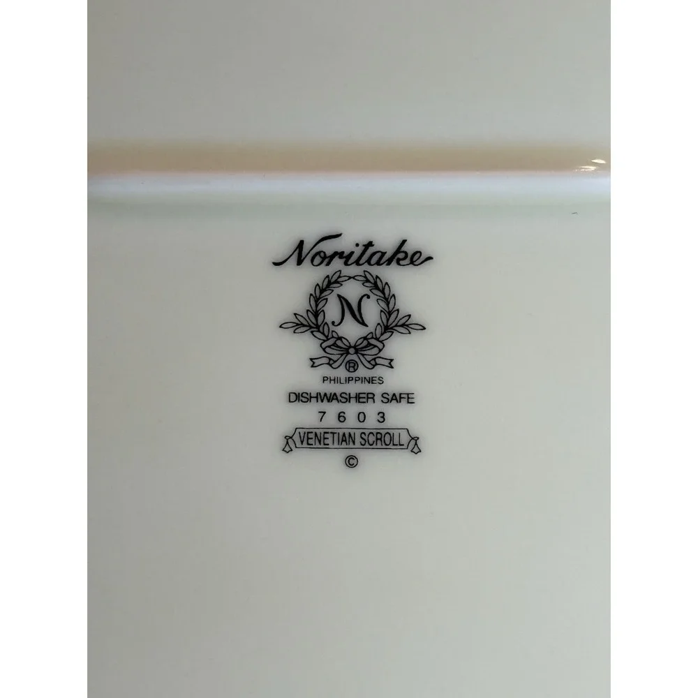 Noritake Venetian Scroll 7603 Oval Serving Platter 14